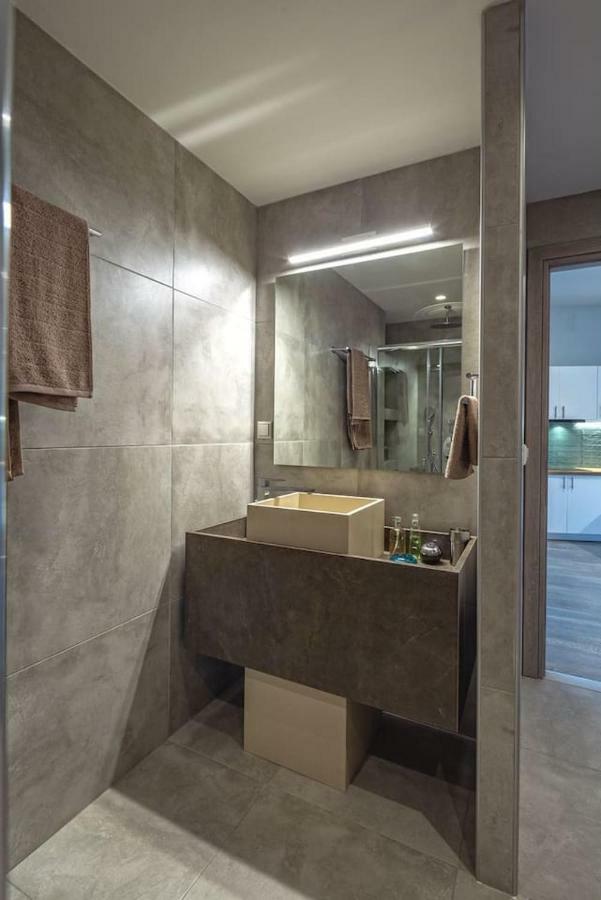 The 2 Bdrs/2 Baths Luxury *